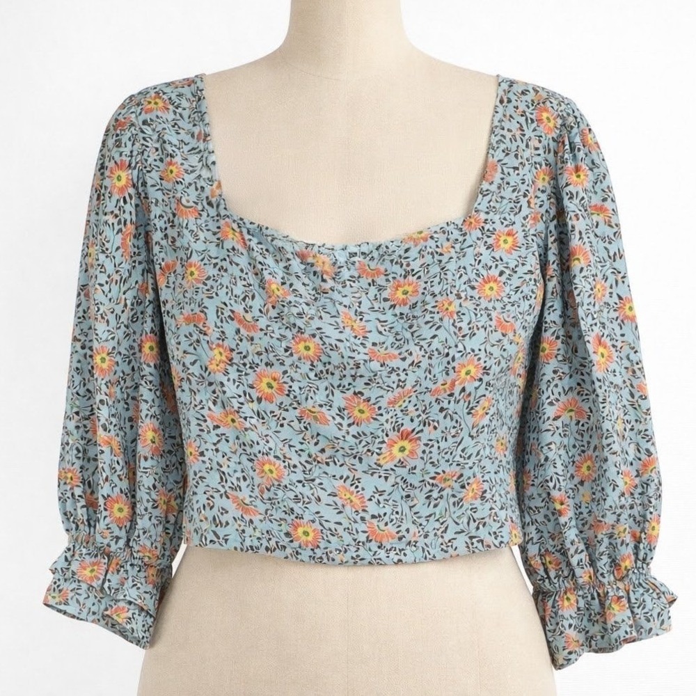 Floral Smocked Cropped Peasant Top Sz M Blue Boho Romantic Puff Sleeve Soft Girl